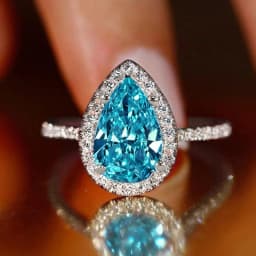 Huitan Hot Sale Water Drop Design Women Ring Micro Paved Crystal Zircon Elegant Bridal Wedding Engagement Jewelry Ring for Lover