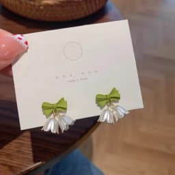 New Irregular Mussel Stud Earrings Women Unique Personality Small Flower Leaf Pearl Heart Earrings Wedding Jewelry Birthday Gift