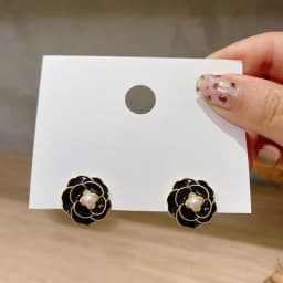 New Irregular Mussel Stud Earrings Women Unique Personality Small Flower Leaf Pearl Heart Earrings Wedding Jewelry Birthday Gift