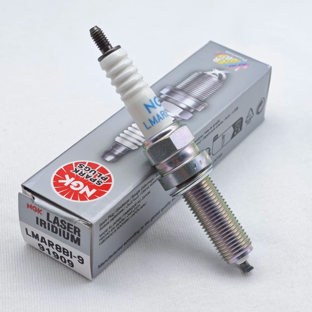 1pcs Original Laser Iridium Spark Plug NGK LMAR8BI-9 91909 Applicable to Suzuki VStrom MT07 Honda PCX160 Fosha 350