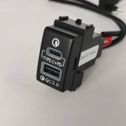 1PC Car Charger Fast Charger Type-C PD USB QC3.0 Socket Power Adapter Fit For Nissan Patrol Y62 X-TRAIL SUNNY SYLPHY Teana