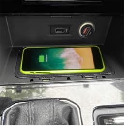 15W Car wireless charger car phone charger charging pad panel charging holder for VW Jetta MK7 Teramont T-Roc T-Cross