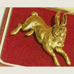 Retro High Grade Small Rabbit Brooch Pin Cartoon Animal Emblem New Year Clothing Accessories Cute Enamel Pin