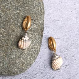 New In Natural Shell Sea Scallop Drop Earrings Boho Shell Drop Earrings for Women Femal Sea Beach Earrings Summer Jewelry Gifts