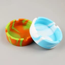 Silicone World Portable Silicone Round Ashtray Durable Soft Eco-friendly Ashtray High Temperature ResistanceAnti-fall Anti-slip