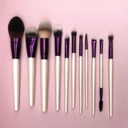 YLovely Man Ly Soft Synthetic Hair High Quality Wooden Foundation Powder Contour Blending Eyeshadow Makeup Brush Set Kit