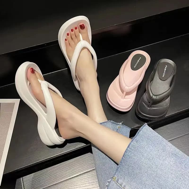 Thick Sole Wedges Flip Flops For Women Summer Clip Platform Sandals Woman Non-slip Beach Slippers Girls Outdoor Slides