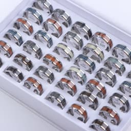 20Pcs/Lot Vintage Wood Grain Inlaid Pattern 8mm Stainless Steel Rings for Men Women Wedding Engagement Jewelry Mix Styles