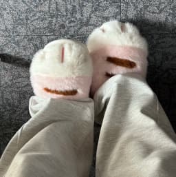 New Adorable Kitten Claw Slippers Women's Home Shoes Non Slip Furry Mules Female Fashion Warm Fluffy Slides Outdoor Cat Slippers