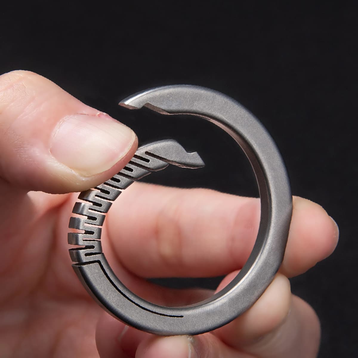 Super fine TC4 Titanium Ti round keychain snap non spring Lock quick release Carabiner shackle leather link Key ring EDC DIY