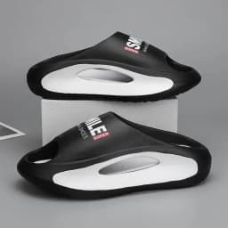 High quality new Slippers Men Women Eva Soft Bottom Slippers Thick Bottom Comfortable Shock-absorbing Lightweight Beach Shoes