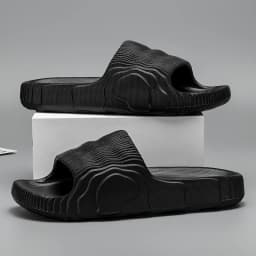 Man Fashion Sandals Solid Beach Slippers Summer Non Slip Sandals Soft Unisex Slides Women Luxury Outdoor Ultralight Shoes