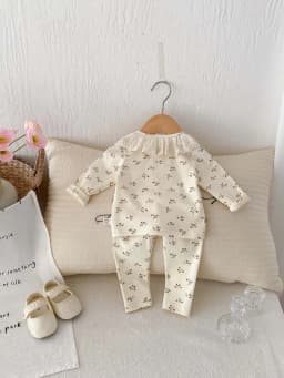 Ins Baby Spring and Autumn Children's Small Floral Baby suit Women's Lace Ruffle Collar Home Clothes 2 pces suit