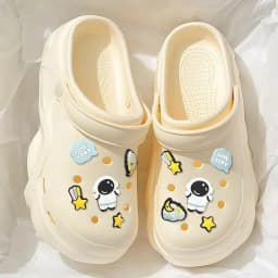 Women DIY Cute Animal button Decor Clogs Fashion Summer Spring Autumn Beach Sandals Cave Hole Female Garden Shoes Students Girls