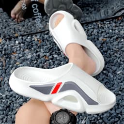 Men's Simple Casual Slip-On Slippers Indoor Anti-Slip Outdoor Lightweight Solid Color Slipper Everyday Sandals