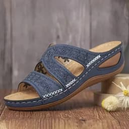 Summer 2026 Women's Sandals with Exposed Toes, Retro Anti Slip Leather Casual Women's Fashionable Versatile Sandals