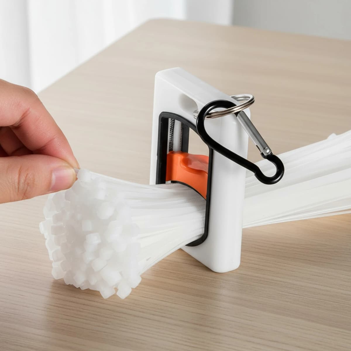 New Cable Tie Organizer Portable Glow Fluorescent Storage Cable Tie Holder Cable Tie Storage Tool Wire Tie Storage Keeper 1-3PCS