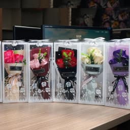3 Heads Artificial Rose Bouquet Hand Holding Soap Flower Valentine's Day Gift Wedding Decoration Artificial Flowers Anniversary