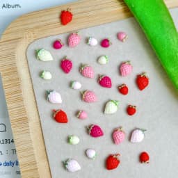 30PCS Simulated Cute Strawberry Nail Art Charms Creative Colorful Strawberry Resin Nail Decorations for DIY Hairpin Nails Crafts