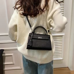 Large Capacity Designer Paris Minimalist Crossbody Bag For Women Luxury Brand Classic Diaper Bag Elegant Leather