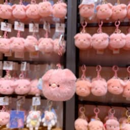Adorable Squeaky Pig Cartoon Plush Keychain for Keyrings and Bag Decorations Lovely Cartoon Plush Keychain as Bag Accessories