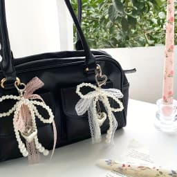 Lace Pearl Bow Keychain, Ladies Pearl Bow, Bag Pendant Keychain, Backpack Charm Keychain, Heart-Shaped Bag Pendant, Bead Keychain, Bow Pendant, Keychain Additions for Gifts, Wallets, Bags, Backpacks, Satchels