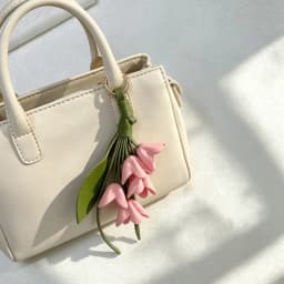 Handmade PU Leather Lily of The Valley Keychain Creative Bag Charm, Suitable for Wedding Favors and Blessing Gifts.