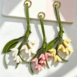 Handmade PU Leather Lily of The Valley Keychain Creative Bag Charm, Suitable for Wedding Favors and Blessing Gifts.