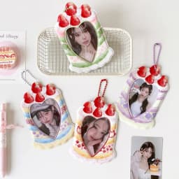 Fashion Cartoon Strawberry Cake Bag Pendant 3-Inch Card Holder Cute Girls Idol Photo Storage Card Bag Decoration Keychain Gifts
