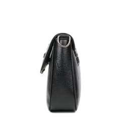 The Neutral Color Bags Are Suitable for Daily Commuting and Office Use. They Come in Single-Shoulder and Hand-Held Styles.