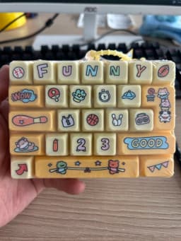 Portable 26 Grid Keyboard Keychain Pendant for Bags Backpacks Halloween Costume Accessory Decompression Fingertip Sensory