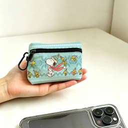 Cartoon Snoopy Lightweight Oxford Fabric Coin Purse With Black Carabiner Hook Mini Card Holder Earphone Storage Pouch
