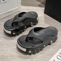 Women's Sandals Fashion Platform Slippers Punk Style Rivet Women's Shoes Increase Height Thick Soled EVA Anti-slip Slipper Paris