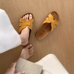 Plus Size Soft Sole Vintage Flip Flops Summer New Round Toe Suede Cutout Flat Sandals