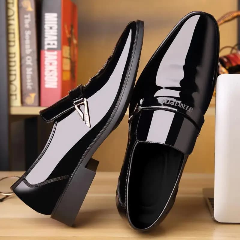 Spring Autumn Men's New Leather Shoes Casual Patent Leather Oxford footwear Moccasin Fashion business shoes Trend non slip Shoe