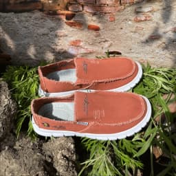 Loafers, Lightweight, Anti-Slip, Walking, Casual and Breathable Couple Shoes, Men's and Women's Outdoor Shoes. Shipping Included