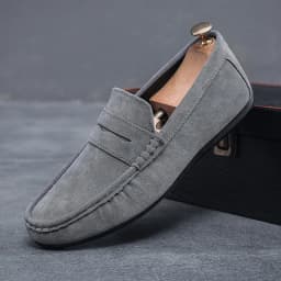 Men's Loafers Lightweight and Breathable Casual Shoes Mens Flat Driving Shoes Soft Sole Slip-on Business Shoes Moccasins