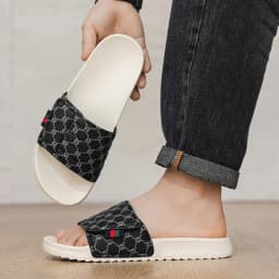 Design Fashion Slippers Comfortable Lightweight Breathable Suitable for Home Leisure Travel Personalized and Practical Outdoor