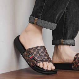 Design Fashion Slippers Comfortable Lightweight Breathable Suitable for Home Leisure Travel Personalized and Practical Outdoor