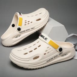 Summer Clogs Sandals 47 Men Clogs EVA Slippers Soft Sole Breathable Beach Slippers Men Home Slippers Outdoor Antiskid Slippers