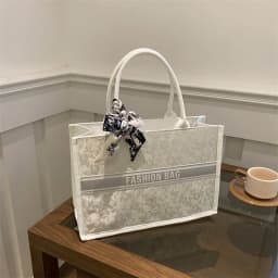 Luxury Elegant Women Tote Bag Embroid Bouquet Pattern PU Leather Tote Bag Letter Scarf Handbag for Commute Shopping