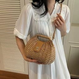 Elegant Straw Woven Shoulder Bag Solid Color Eco-Friendly Boho Crossbody Bag Metal Buckle All-match Wicker Rattan Handbag Beach