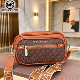 Michael Kors Women's Shoulder Crossbody Bag MK Classic Letter Camera Bag Fashionable and Casual Outdoor Shopping Travel Bag