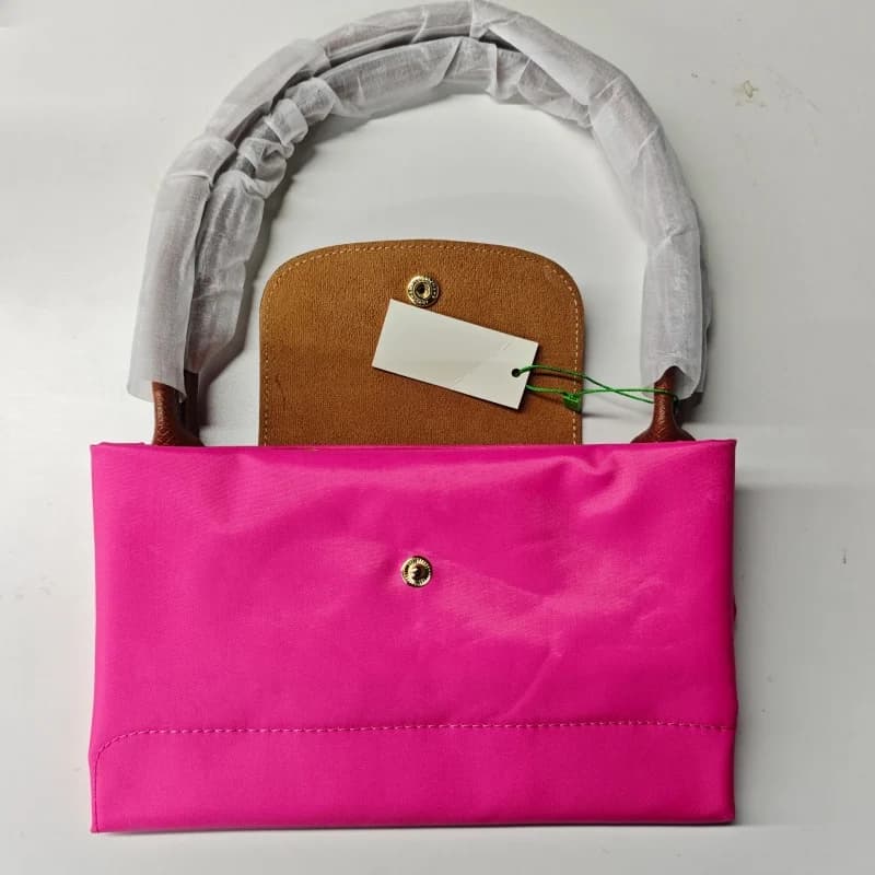 Sac hobo pliable classique en nylon, sac à main à bandoulière pour femmes avec design brodé