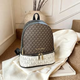Brand new design Michael Kors Young Chamber women's backpack, a classic, stylish, versatile shoulder bag