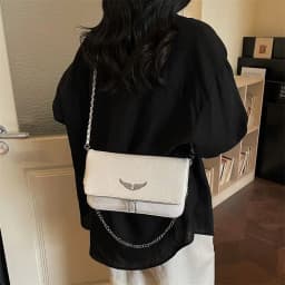New French Classic Fashion Versatile Chain Inlaid Diamond Crossshoulder Single Shoulder Crossshoulder Wings Female PU Bag