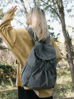 Fashionable Casual Drawstring Backpack for Women 2025 Fashion Large Capacity Lightweight Pleated Backpack for Outdoor Travel