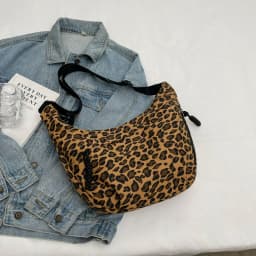Unique Leopard Print Hobo Bag Sporty Commuting All Rounder Shoulder Crossbody Bag Versatile and Stylish Cosmetic Bag for Women