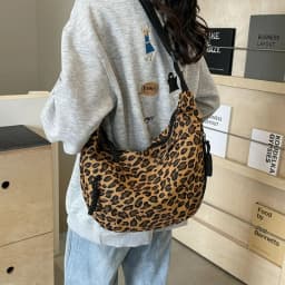 Unique Leopard Print Hobo Bag Sporty Commuting All Rounder Shoulder Crossbody Bag Versatile and Stylish Cosmetic Bag for Women