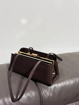 Women's Autumn/Winter Fashion Retro Underarm Bag: A Vintage, Minimalist Clip-Style Handbag – New Trendy Design for Women, Featur